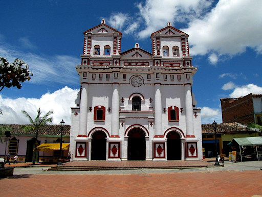 Guatapé Tour around city