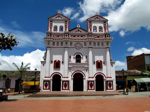 Guatapé Tour around city